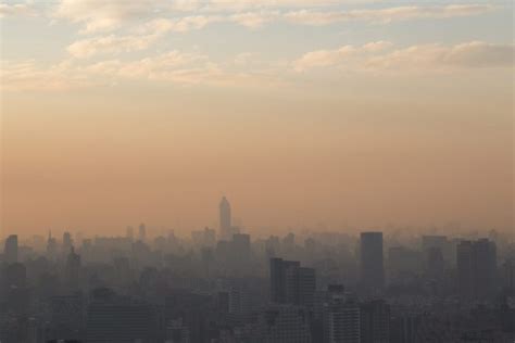 跨年夜境外空污來襲 環保局提醒民眾外出應注意防範