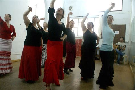 Our Classes - Flamenco Studio Seville