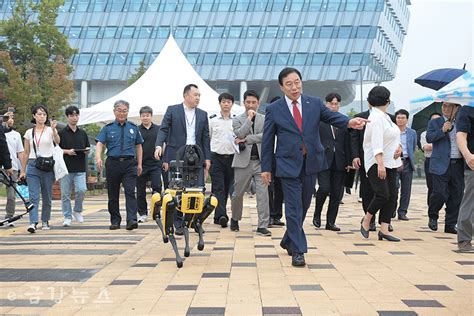 세종시 인공지능 자율주행 순찰로봇 이응다리 지킨다