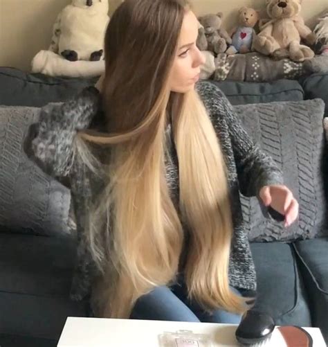 Video Blonde Alena In The Sofa Realrapunzels Long Hair Styles Bun Hairstyles For Long