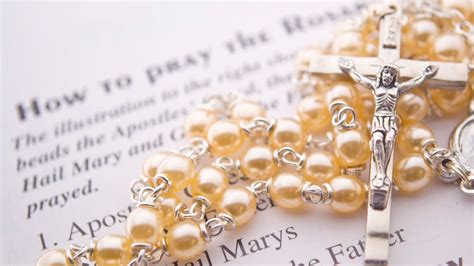 How to Pray the Rosary Step by Step for Beginners