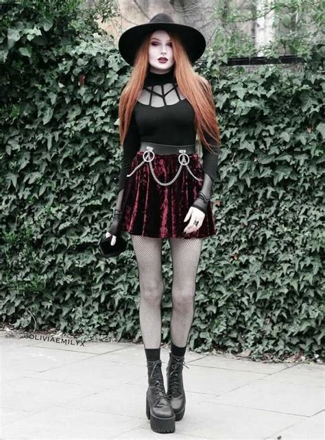 38 Awesome Witchy Outfit Ideas