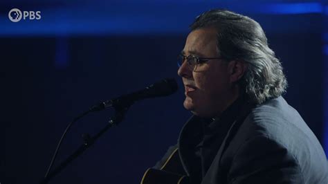 Vince Gill Performs Go Rest High On That Mountain Youtube