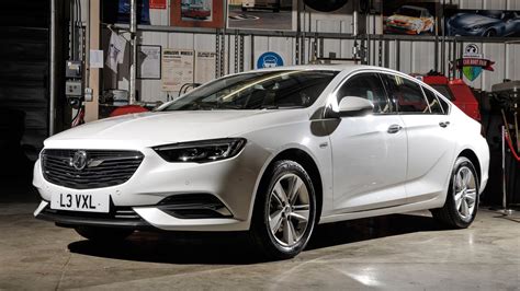 Vauxhall Insignia Grand Sport 2017 Review