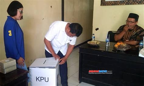 Kunjungi Pangandaran KPU Jabar Tegaskan Kotak Suara Dari Kardus Sesuai