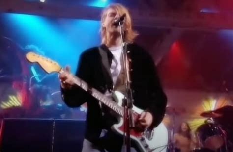 Mesmo Danificada Guitarra De Kurt Cobain é Vendida Por Quase 8 Milhões De Reais Portal Cidade