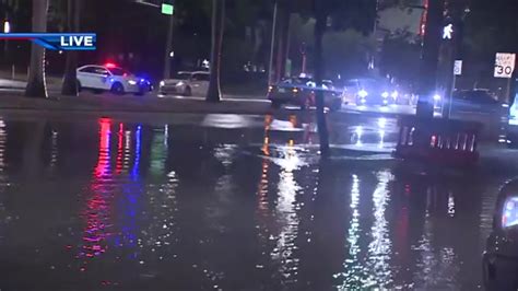 Heavy rain causes flooding near SR 395 in Miami, triggers flood ...