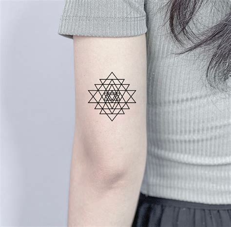 Share 77+ kali yantra tattoo super hot - in.coedo.com.vn