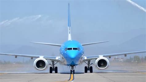 Aerolíneas Argentinas incorporó un nuevo Boeing 737 800 a su flota y