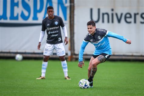 Grêmio vence o Novo Hamburgo em jogo treino no CT Luiz Carvalho