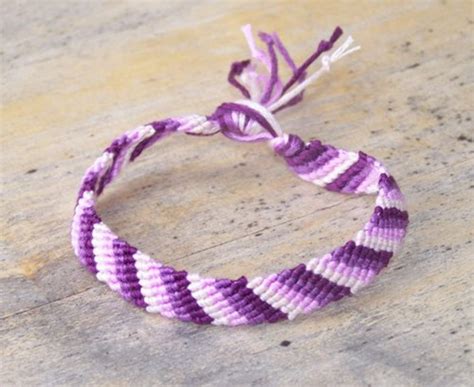 How To Make A Simple Friendship Bracelet FeltMagnet