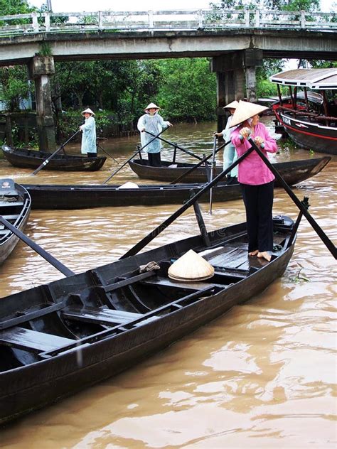 Floating Village in Vietnam Editorial Photo - Image of people, life ...