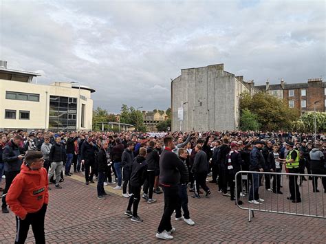 Crowd protesting outside Tynecastle : r/ScottishFootball