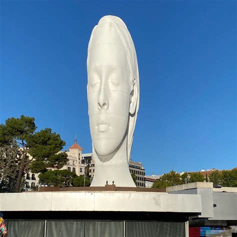 Julia de Jaume Plensa en Plaza de Colón Permanencia Extendida hasta