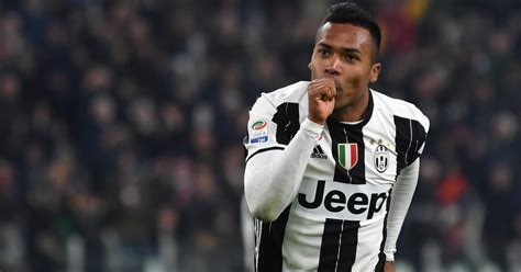 Mercato Inter Per Il Futuro In Difesa Si Pensa Ad Alex Sandro A Zero