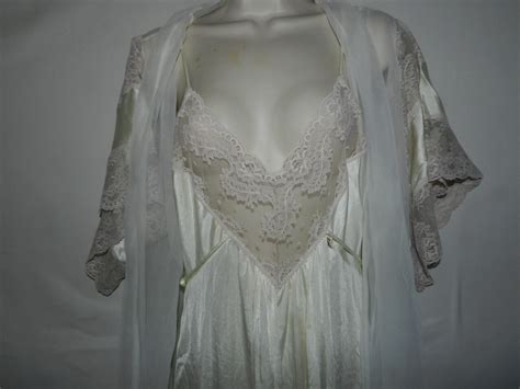 VTG Val Mode Lingerie Nightgown Robe Long Glamour Ivo Gem