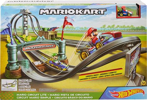 Hot Wheels Mario Гоночный набор Mario Kart Crazy Turn Track GHK15 купить с доставкой по