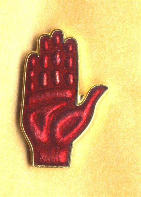 (030) RED HAND OF ULSTER LAPEL BADGE - ulsterflag.com