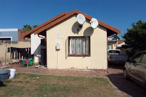 Diepsloot Property : Houses for sale in Diepsloot : Property24.com