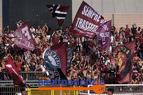 Tifosi Granata Arrabbiati Sul 3 0 Del Monza Supporters Campani