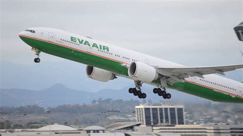 Eva Air Boeing 777 300er B 16720 Old Livery Takeoff From Lax Youtube