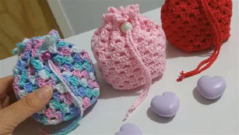 Lembrancinha Bolsinha Em Crochê Material e Vídeo Bigtudo Artesanato