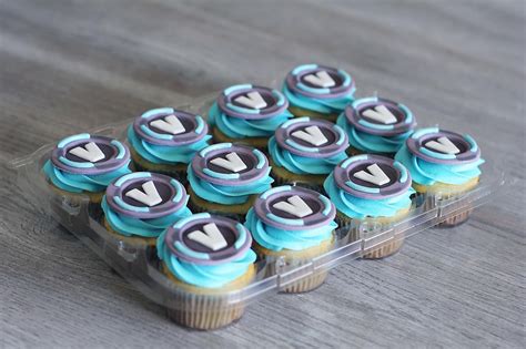 Fortnite V Bucks Cupcakes 2020 Pull Apart Cupcake Cake Baby Shower