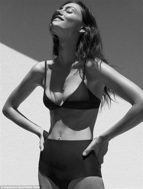 Phoebe Tonkin In A Bikinis And Shows Off Her Washboard Abs In Swimwear