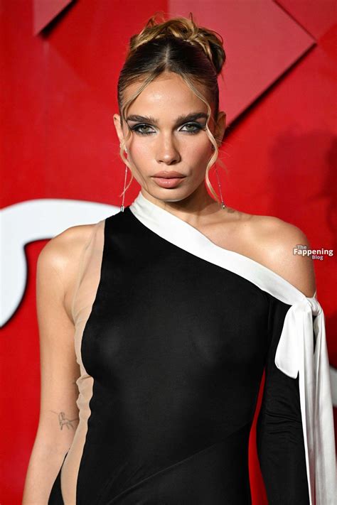 Hana Cross Nude Celebs The Fappening Forum