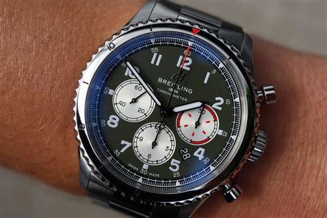 Breitling Aviator 8 "Curtiss Warhawk" - Bare-Watches.com