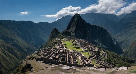 Cómo es el templo de Machu Picchu dañado por turistas argentinos Perfil