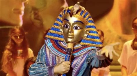 Mask Singer La Star Cachée Sous Le Pharaon A Impressionné La Toile