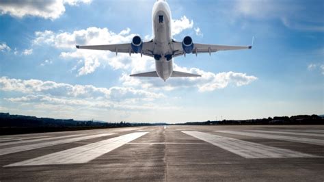 Hooters Air To Nude Flights Bizarre Airlines That Failed Escape Au