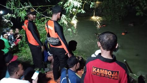 Asyik Bermain Bocah Tahun Tenggelam Terseret Arus Sungai Bengawan Solo