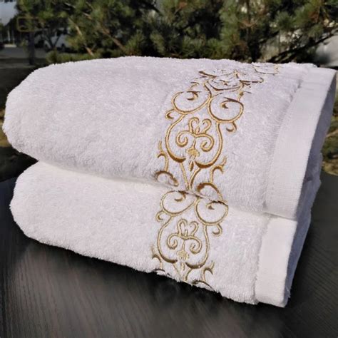 Luxury 5 Star Hotel Bath Towel Size 70 140cm 32s Embroidery Cotton