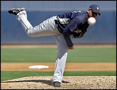 "Dead Arm" Syndrome in MLB Pitchers: Causes, Treatment and Prevention ...