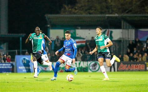 National Lus Concarneau La Relance Face Avranches Foot Amateur