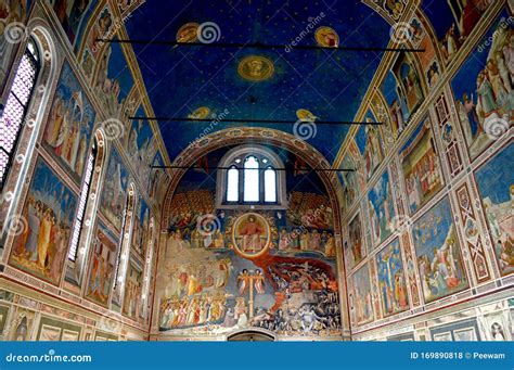 Cycle De La Fresque De Giotto Dans La Chapelle Des Scrovegni Padoue En