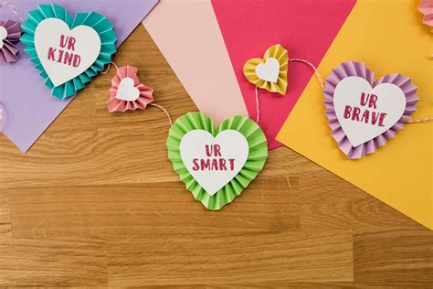 5 paper gifts to make for Valentine's Day – Cricut