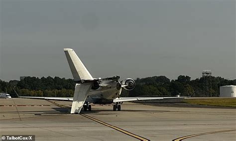 delta airlines planes collide  runway  georgia airport daily