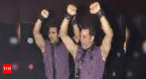 Gay Scene In Akshay John S Desi Boyz Hindi Movie News Times Of India