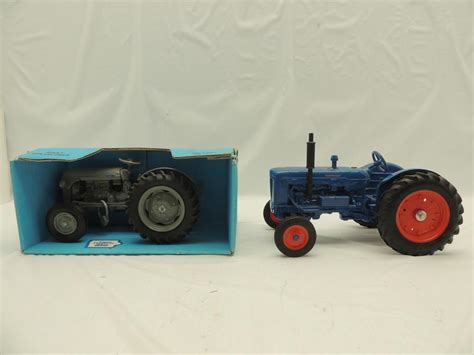 1 16th Ertl Scale Models Ferguson Fordson 2 Wide Front Tractors W