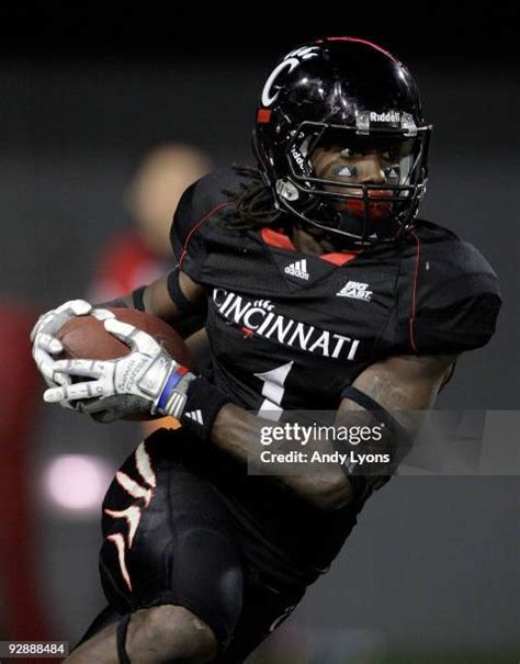 Nippert Stadium Photos And Premium High Res Pictures Getty Images