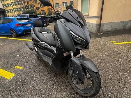 YAMAHA Xmax 125 Occasion Le Parking