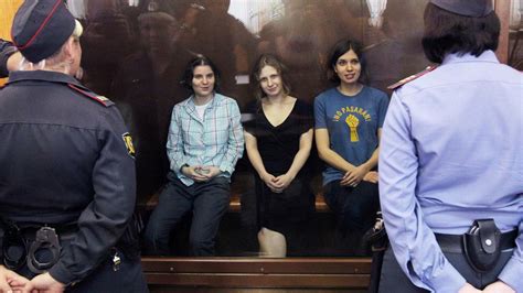 Russland Wegen Verletzung Der Menschenrechte Verurteilt Gericht Spricht Pussy Riot