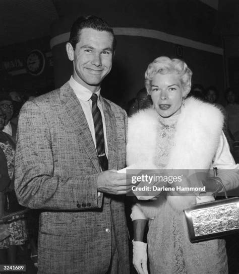 286 Johnny Carson And Wife Stock Photos, High-Res Pictures, and Images