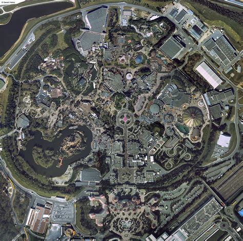 Dwika Sudrajat: Disneyland maps