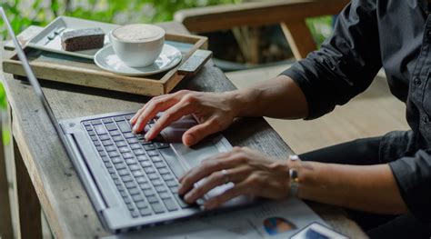 10 Best Travel Laptops of 2025 • HONEST Advice