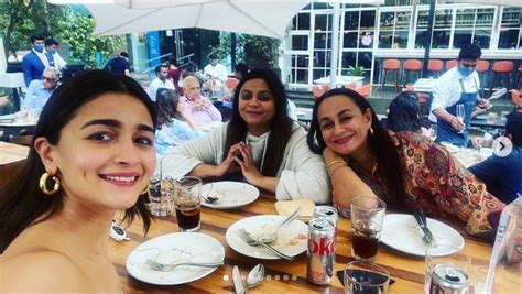 Alia Bhatts Mother Soni Razdan Shares A Precious New Year Wish See Photos