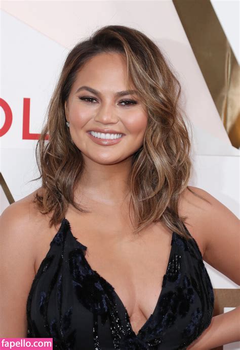 Chrissy Teigen Chrissyteigen Nude Leaked Photo Fapello